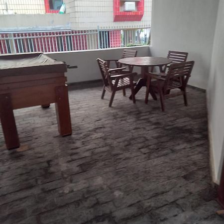 Poucos Passos Da Praia Da Enseada, Melhor Praia Do Guaruja E Ao Lado De Varios Estabelecimentos, Podendo Fazer Tudo A Pe ! Екстериор снимка